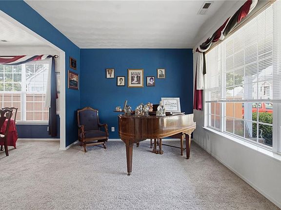 4th image of 511 Winterwater Ct