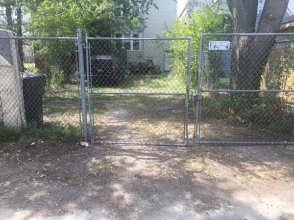 5th image of 8209 S Coles Ave #Mult-unit
