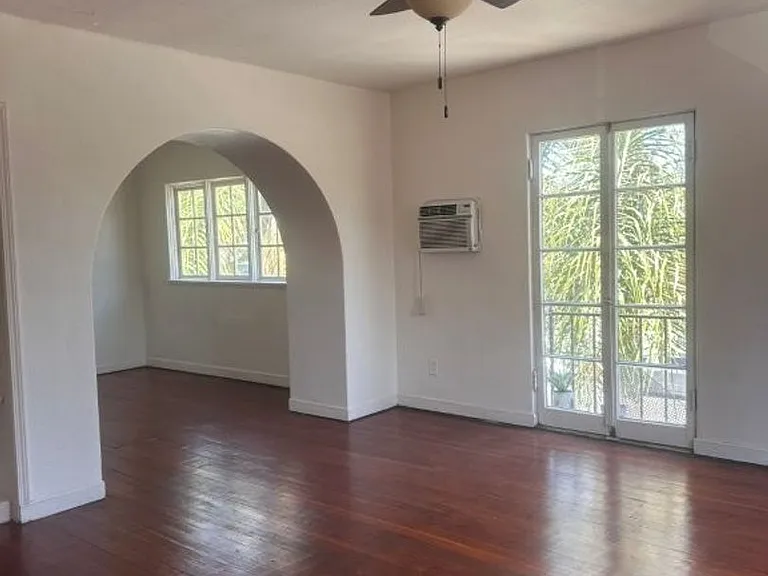 553 Cedar Ave — Photo 6