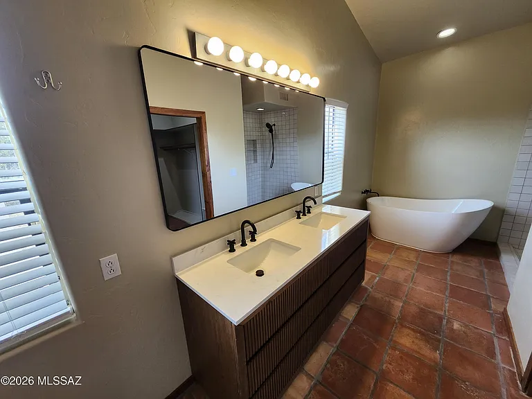 11065 E Snyder Rd — Photo 27
