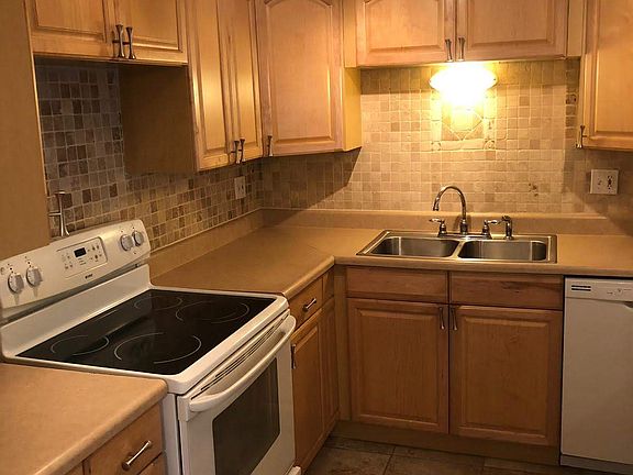 5th image of 459 South Blvd APT 3B