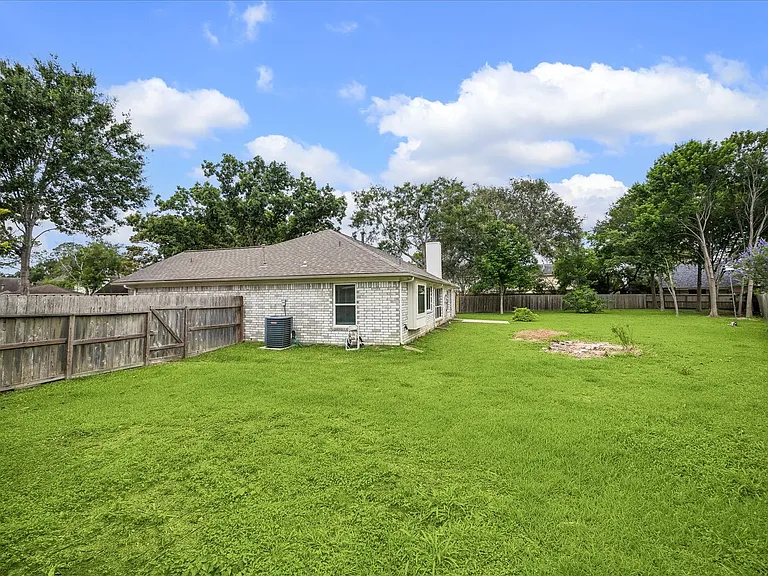 2414 Chelston Ct — Photo 17
