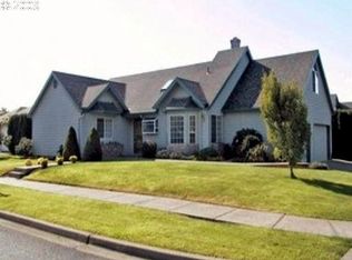 680 NE Valarie Ct, Hillsboro, OR 97124