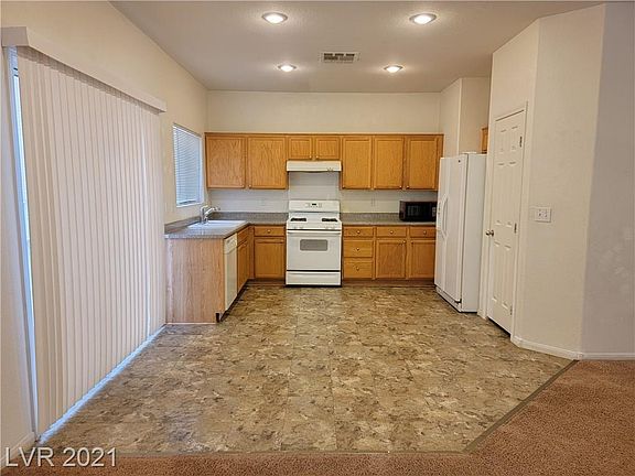 3rd image of 9911 Elkhead Creek Way #0