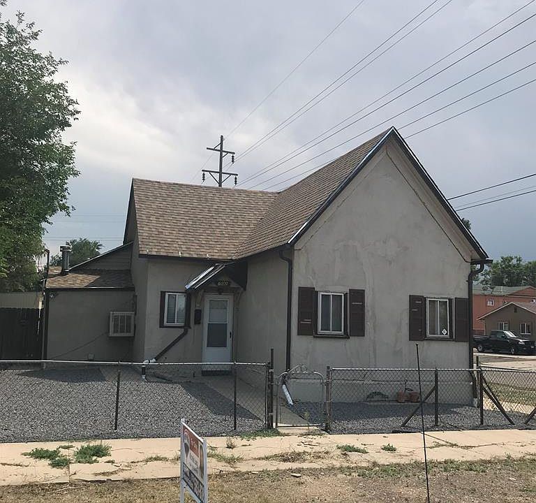 1st image of 702 E 6th St