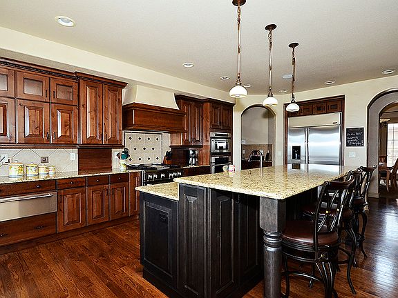 4th image of 9830 Highland Glen Pl
