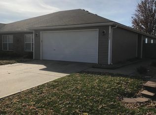 2207 Thomas St, Pleasant Hill, MO 64080