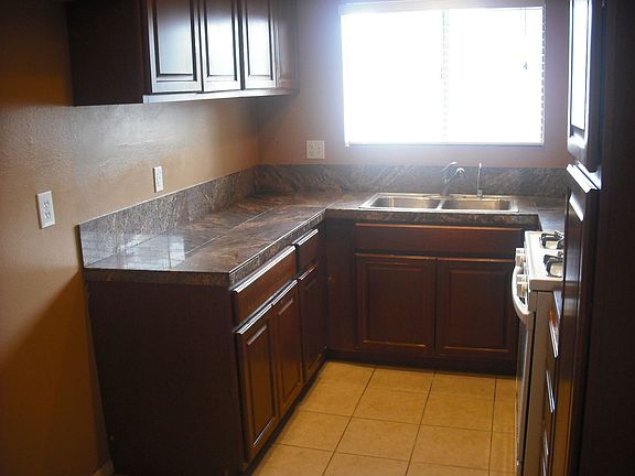 4th image of 2617 Sextant Ave