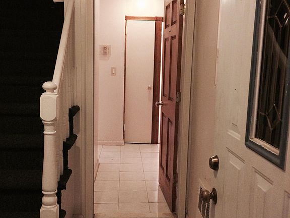 2nd image of 27 Hapsburg Pl Floor 1