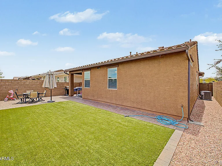 9012 W Solano Dr — Photo 27