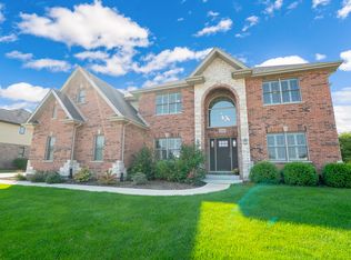 22682 Nature Creek Cir, Frankfort, IL 60423