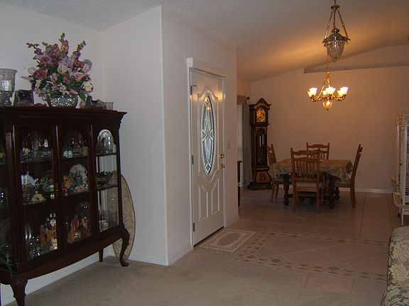  diningroom from livingroom