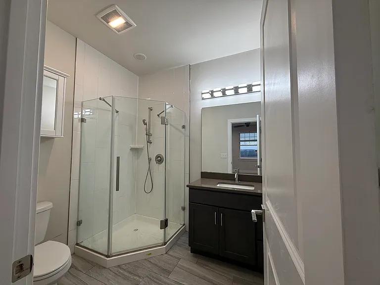 2 Bed 2.5 Bath - 1,641 sqft