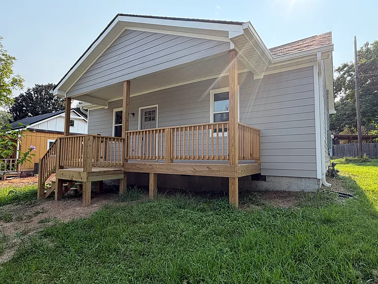 312 Cedar St — Photo 17