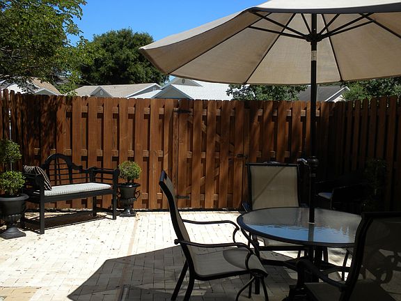 5th image of 927 Hamilton Ct #2303