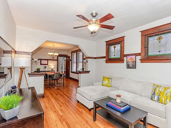 5th image of 4443 Dewey Ave