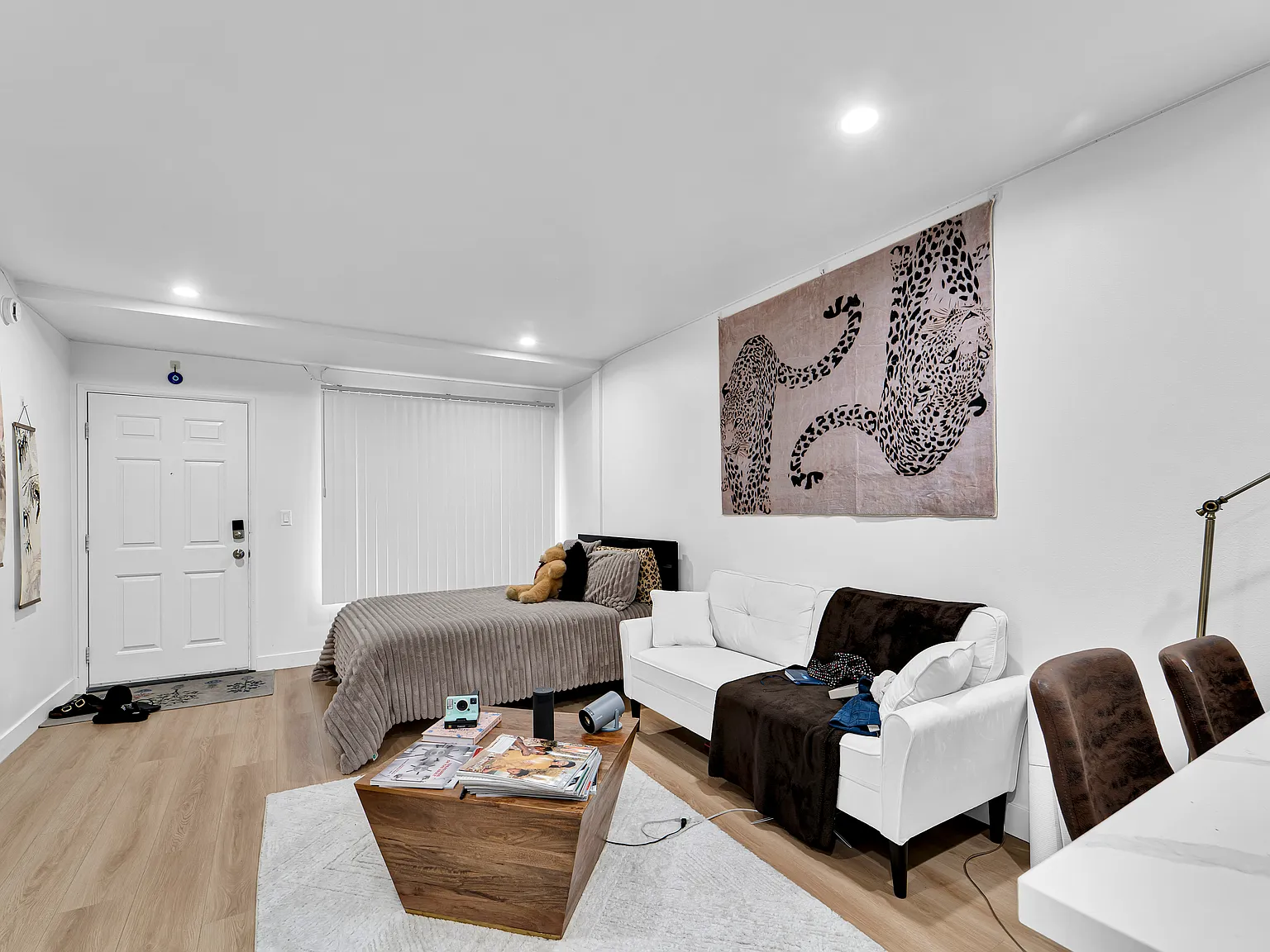 Studio, 385 sqft, $2,095 — Photo 2