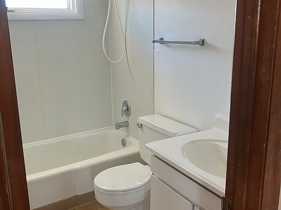4th image of 543 E Market St #3