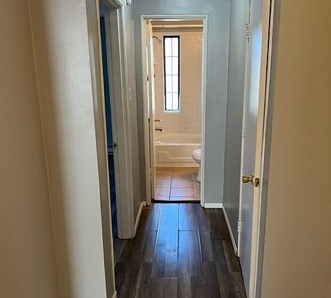 2nd image of 545 Aberdeen Ave APT B