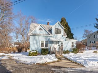 12 Lilac Ln, Eliot, ME 03903