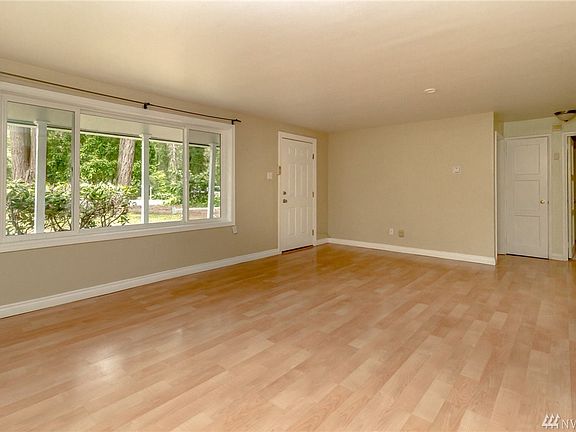 3rd image of 11603 Interlaaken Dr SW