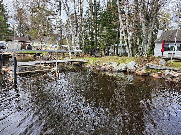 3rd image of N10428 W Solberg Lake Rd