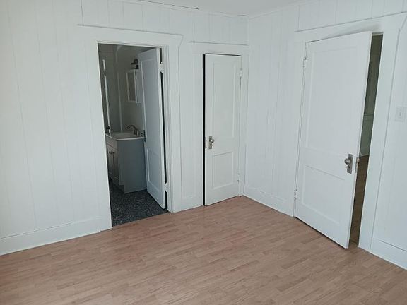 3rd image of 214 S Lake St