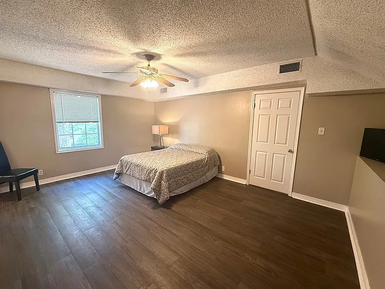 103 Comanche Cir — Photo 23