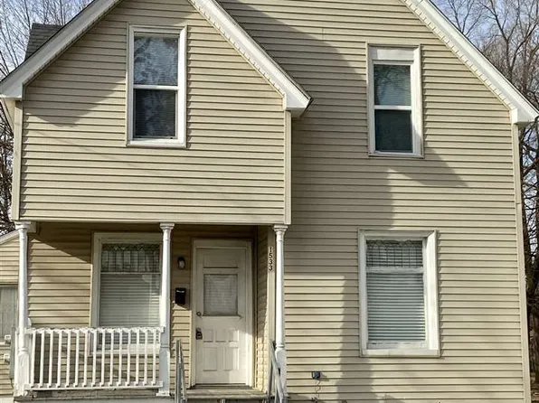 1533 Parmele St, Rockford, IL 61104