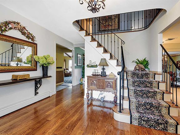 4th image of 26 Reynolds Dr