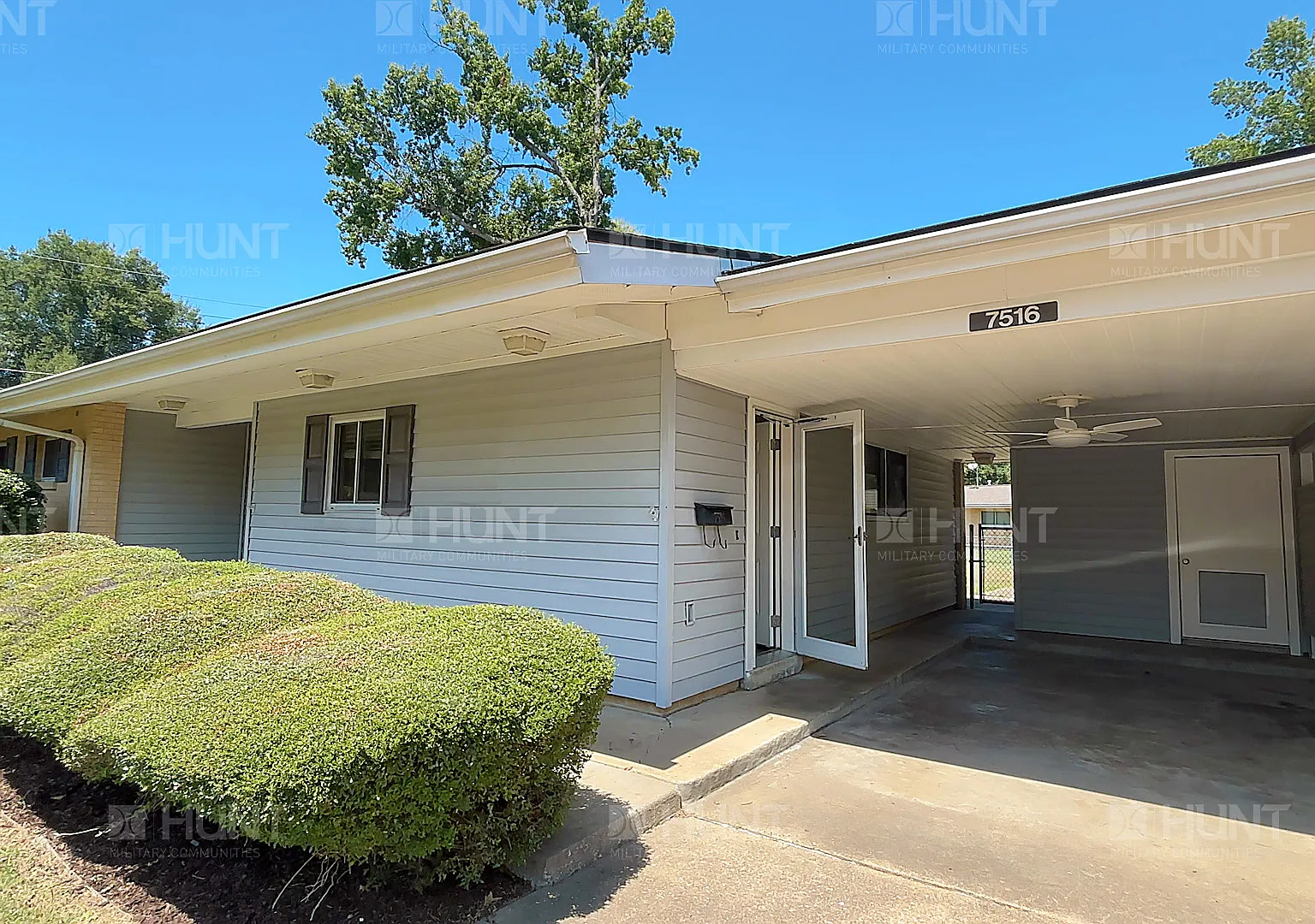 3 bed, 1250 sqft, $1,400 — Photo 1