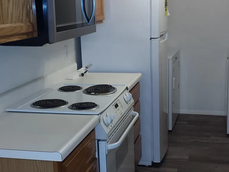 137 Rockyreef Cir — Photo 13