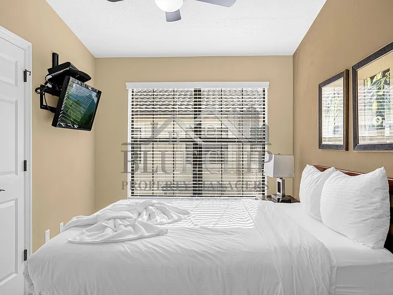 14518 Damai Ln — Photo 15