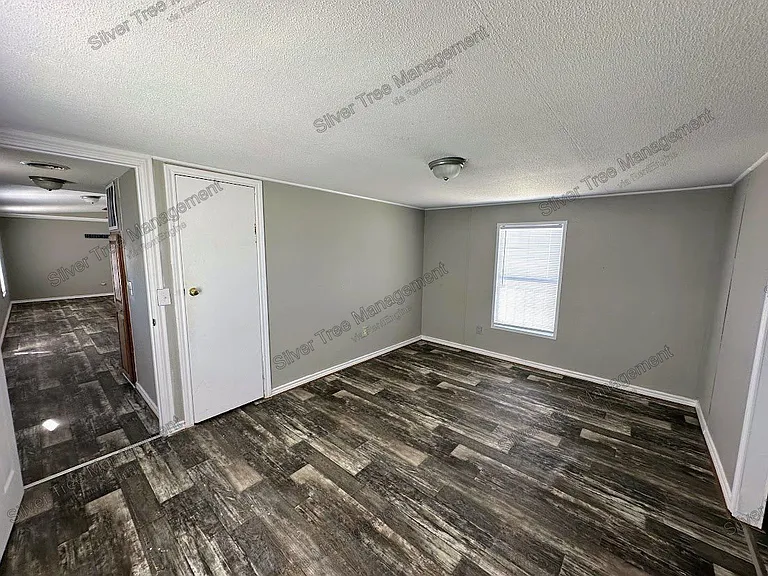 266 Lark Meadow Dr #B — Photo 3