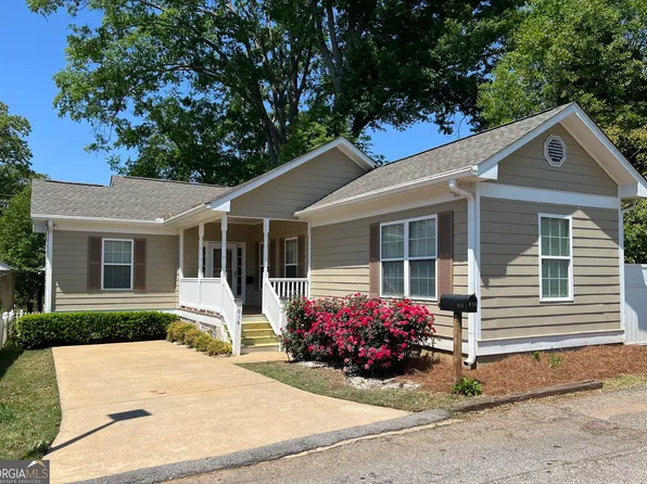 614 Cottage Ln, Lagrange, GA 30240