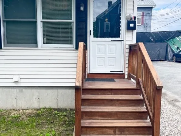2 Grand Ave #1, Haverhill, MA 01830
