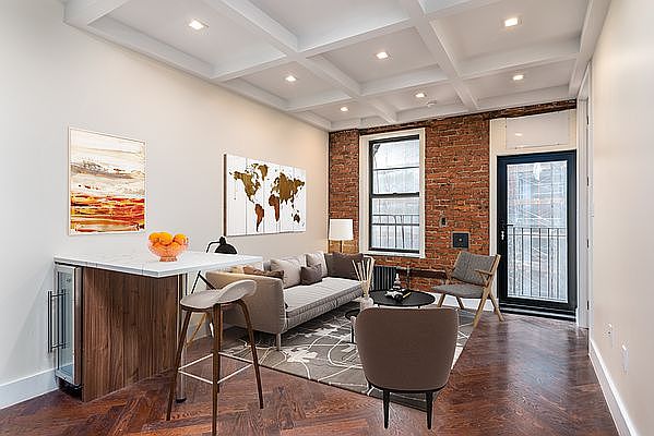 1st image of 921 Washington Ave #769