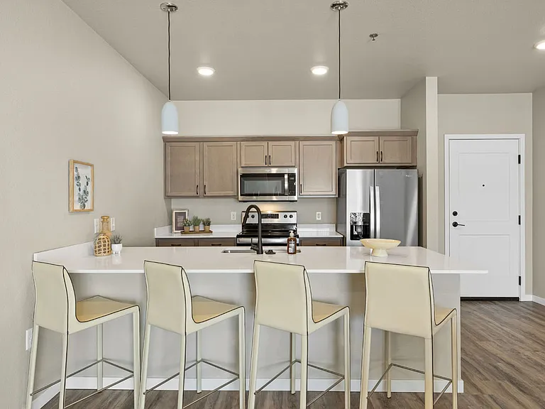 10Bedrock Apartments — Photo 10