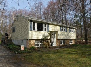 358 Sherburne Rd, Pelham, NH 03076