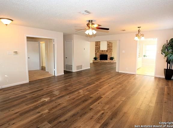 5th image of 8366 Echo Willow Dr