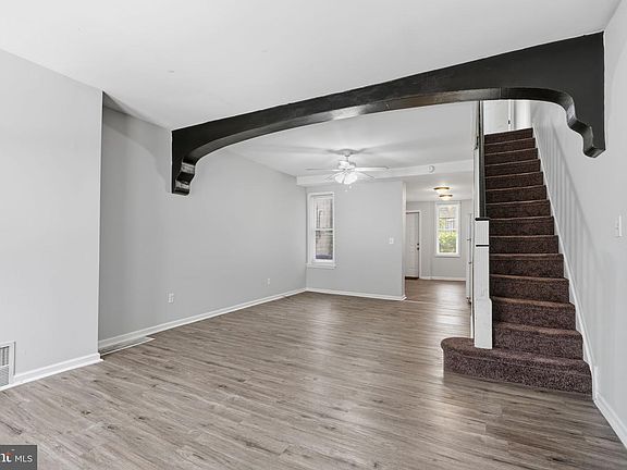 4th image of 2343 Watkins St