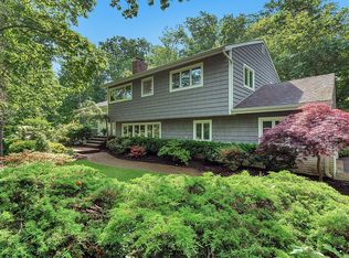 208 Little Neck Rd, Centerport, NY 11721