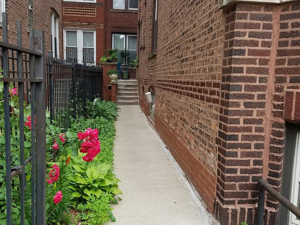 1st image of 919 N Leavitt St #2TA