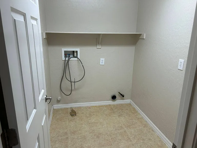 11908 Orense Dr — Photo 20