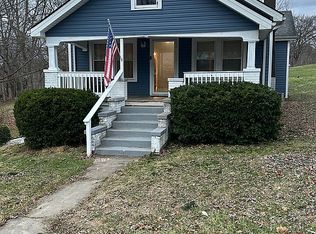 302 Hill St NW, Depauw, IN 47115