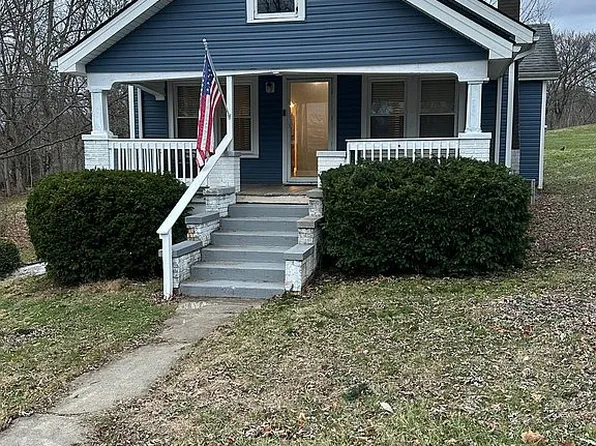 302 Hill St NW, Depauw, IN 47115