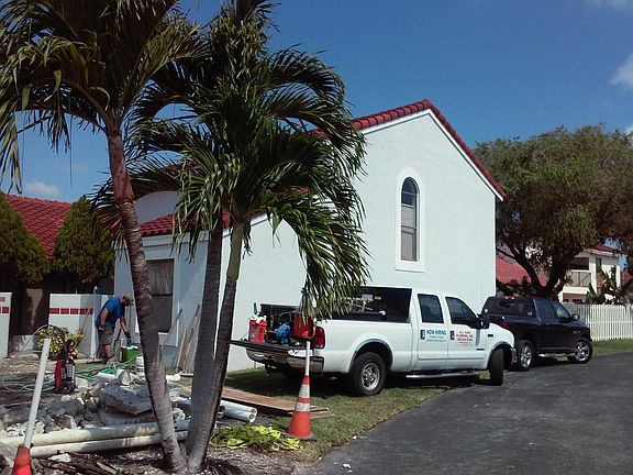 4th image of 1701 San Remo Cir