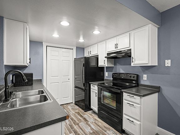 4th image of 7680 Bluestone Dr #401