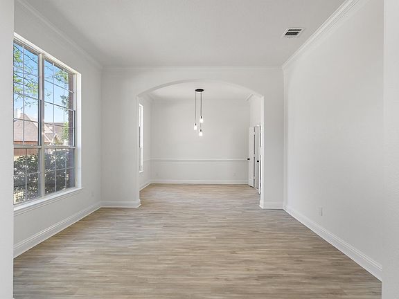 4th image of 3493 Pilgrim Dr