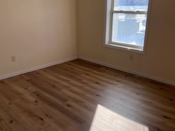 331 W Frontage Rd NW #405, Rochester, MN 55901